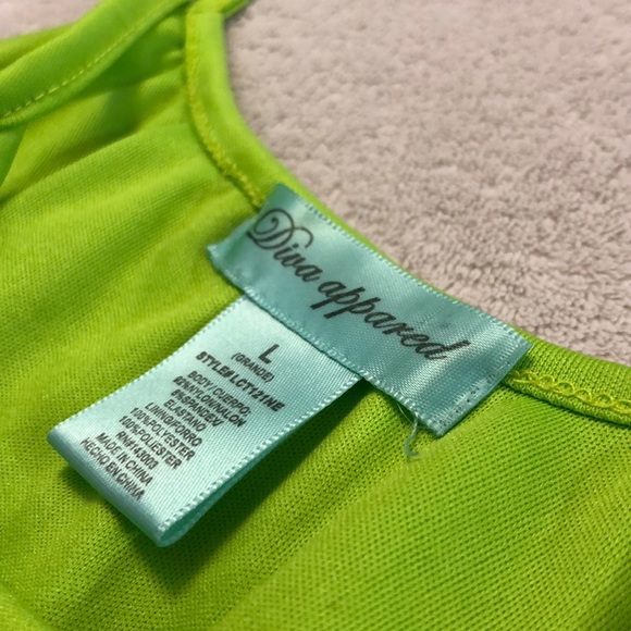 Lime green crop top - Picture 2 of 4